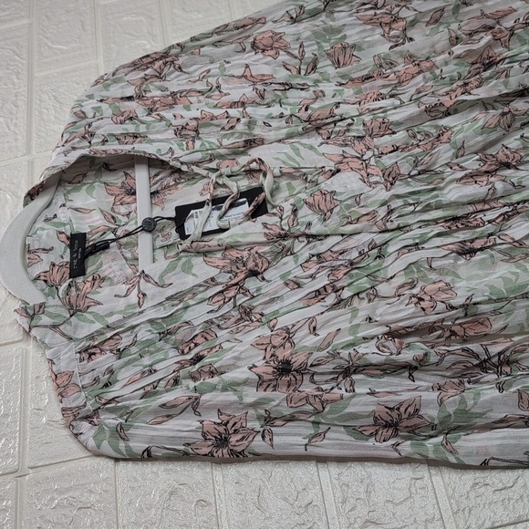 281-325$Rag & Bone Pink and Green Floral Top - Picture 3 of 5
